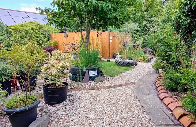 EMILY'S RETREAT AT THE GREAT BARN, with a garden in Litcham