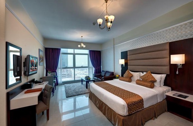 Emirates Grand Hotel 