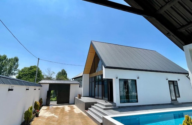 EMIREST Barnhouse