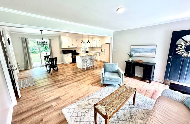 Emma's Sunpine Cottage