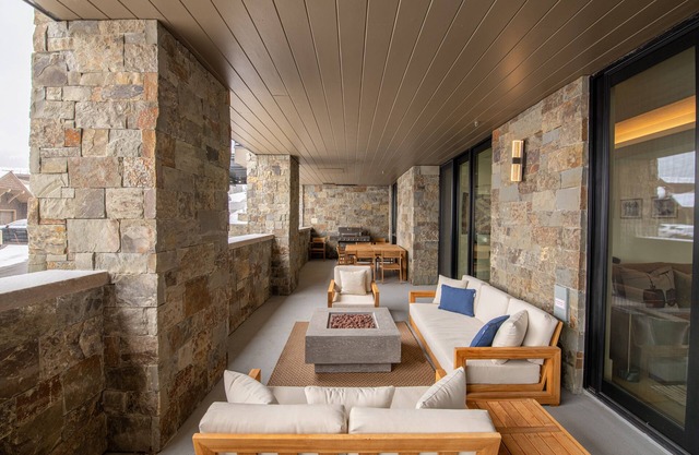 Empire Residences by Luxury Mountain