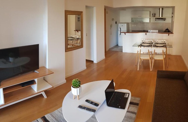 Encantador departamento con cochera cubierta - By BUMEN