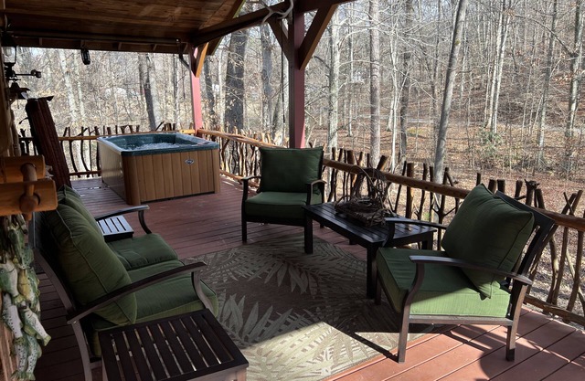 Enchanted Cottage near Cosby, Gatlinburg, and Newport.