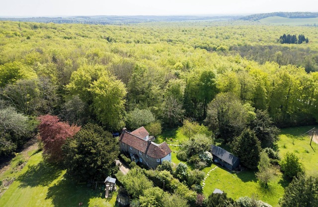 Enchanting 4BD Cottage & Lodge Nr Goodwood
