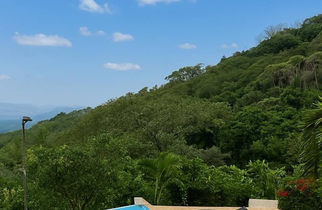 Enchanting 5-bedroom cottage with WiFi in San José