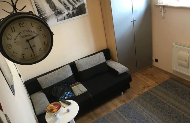 Enchanting apartment with WiFi in vibrant Warszawa.Coozy place in the center!