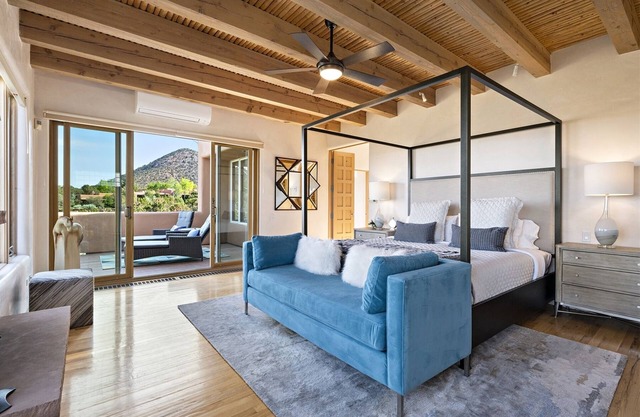 Enchantment - Views, Four Fireplaces, Hot Tub