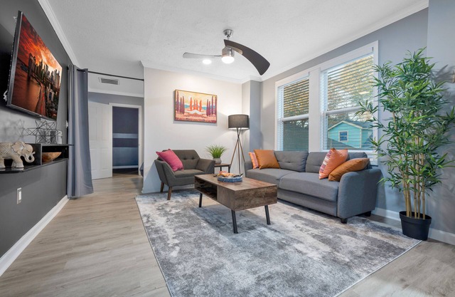 Energy Loft 15 mins fr downtown ATL & airport Sleep 3