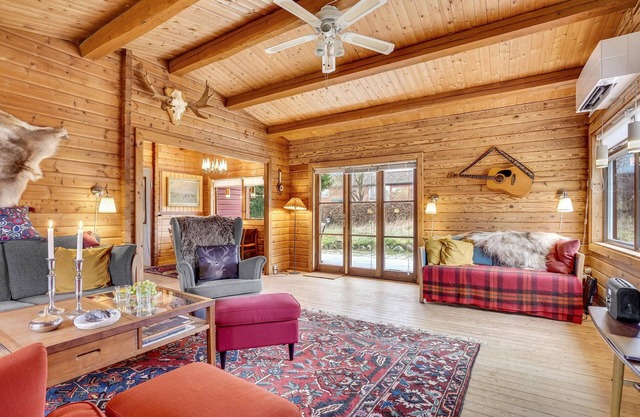 Enjoy a relaxing vacation in this inviting vacation home.