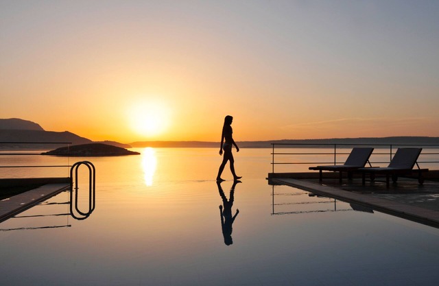 Enjoy breathtaking sunsets from the best infinity pool!