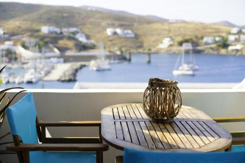 Enjoy Cyclades studios & suites