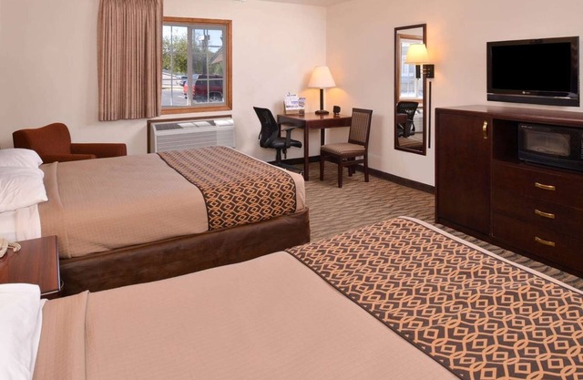 Enjoy Free Breakfast at Cozy Room w/Kitchenette Near East Nishnabotna River