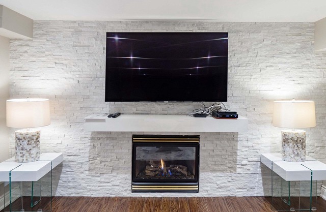 Enjoy Luxury Suite in Quiet Ravine Retreat. Enjoy yourself Book or request dates