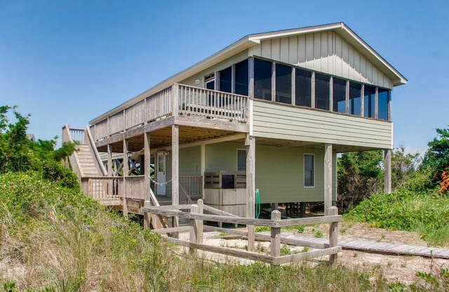 Enjoy Panoramic Ocean Views! Oceanfront Avon w/Easy Beach Access, Screened Porch