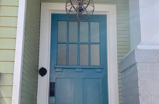 Enjoy the comforts of home in the Cozy Green Cottage!