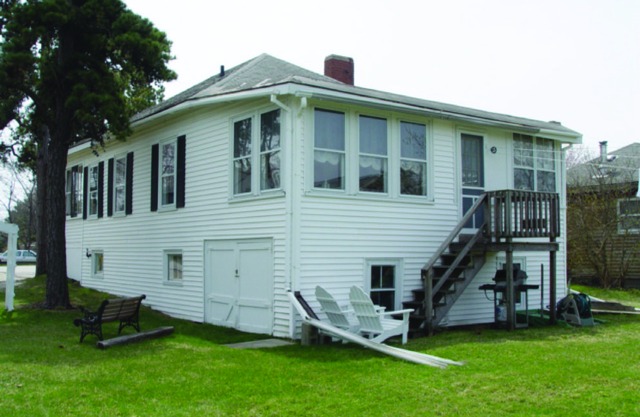 Enjoy the cool ocean breeze at Bella Vista Cottage on Pine Point