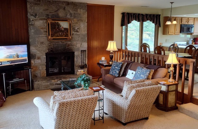 Enjoy the mtns. at a reasonable and comfortable condo in a great resort.