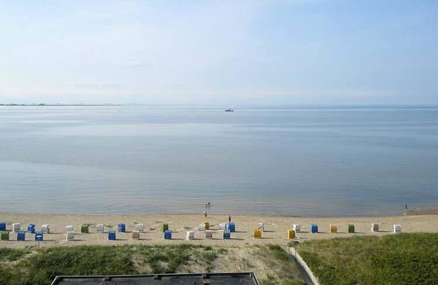 enjoy the sea breeze in seventh heaven.