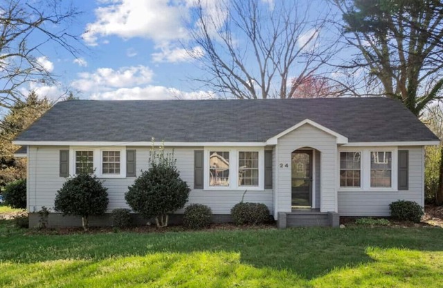 ~Enoree Cottage~ 5 min to Downtown Traveler's Rest