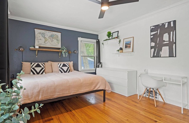 Entertainer - Brookside + Walkable + Firepit