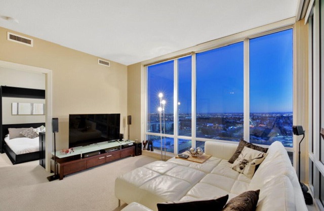 Entertainment District Condo with Stunning Mountain Views