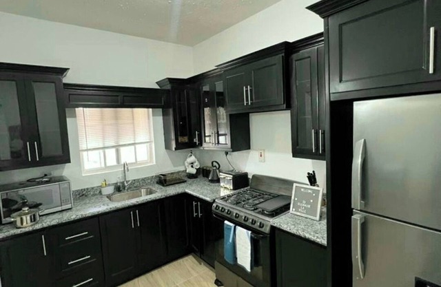 Entire (1 bedroom) townhouse in May Pen, Jamaica