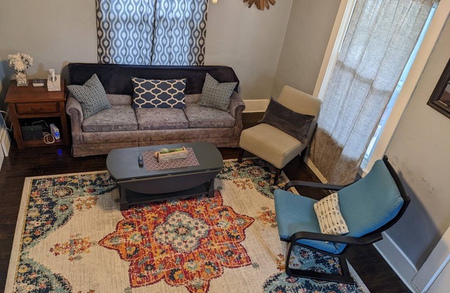 Entire 2 Bedroom, 1.5 bath Home in Trenton