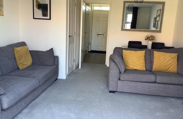 Entire 2 bedroom house in Tamworth