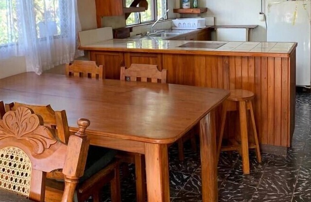 ENTIRE 2BR HOME, 90 m. from LIMÓN, JACÓ or CARTAGO/San José