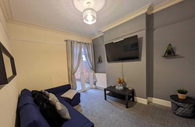 Entire Beacon House in Leicester