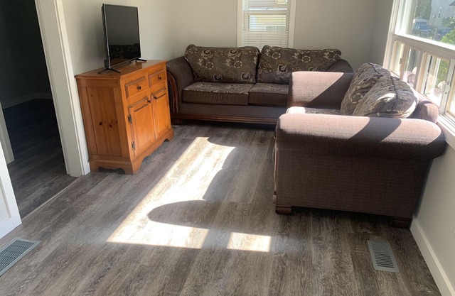 Entire bungalow with 2 bedrooms,kitchen,washroom & privacy
