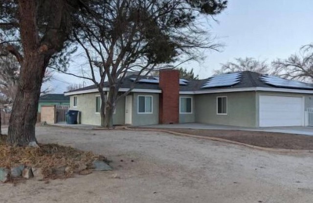 Entire Clean 2 Bedrm/1 Full Bath/Kitchen/Laundry