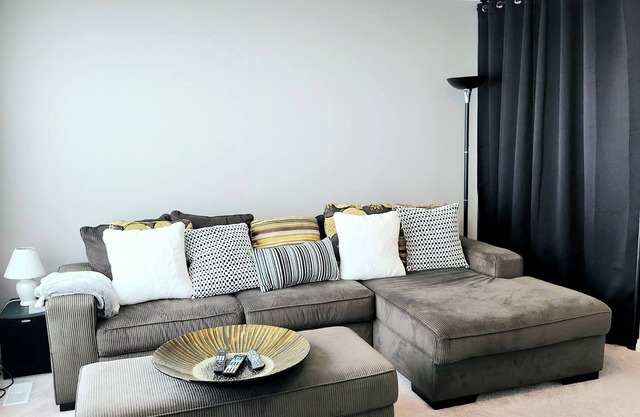Entire comfy 2000 sq. ft. Home | 3BDR | 2.5 Bath | 15 mins from Airport