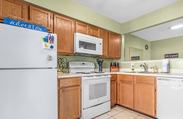 Entire Condo Oasis in Old town Manassas
