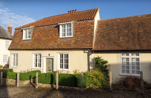 Entire Cottage in Picturesque Village