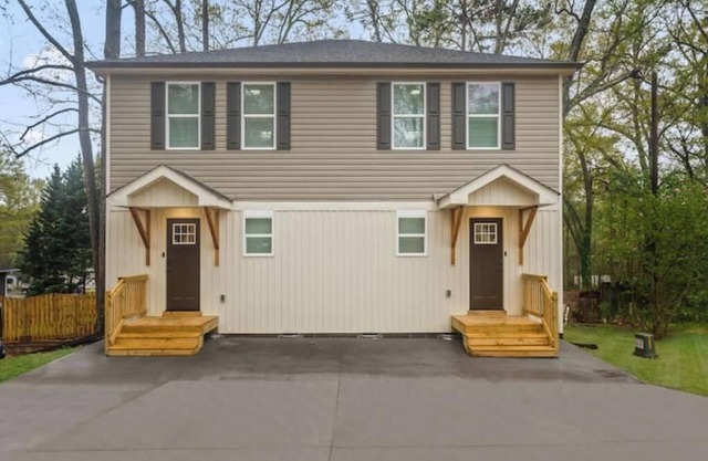 Entire duplex w/2 private decks, great for groups