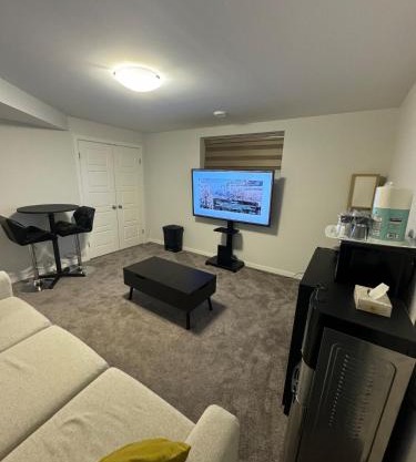 Entire Guest Suite in Winnipeg Separate Entrance