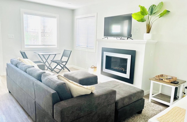 Entire guesthouse in Victoria, BC, Canada