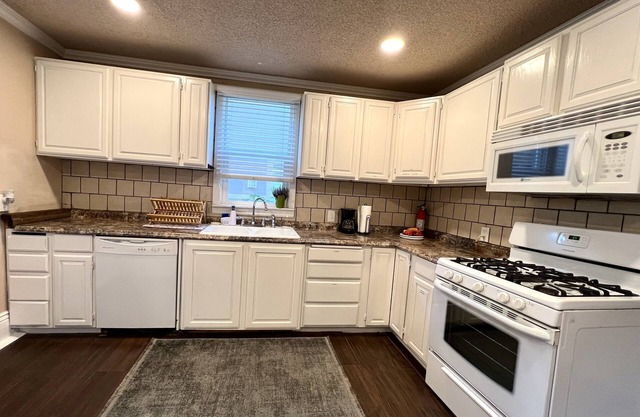 Entire Home 5 min from SLC Capital, downtown, shopping, ski resorts and more