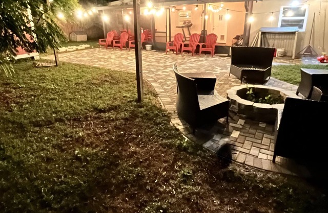 Entire home minutes from downtown Orlando, parks, beaches, and airport