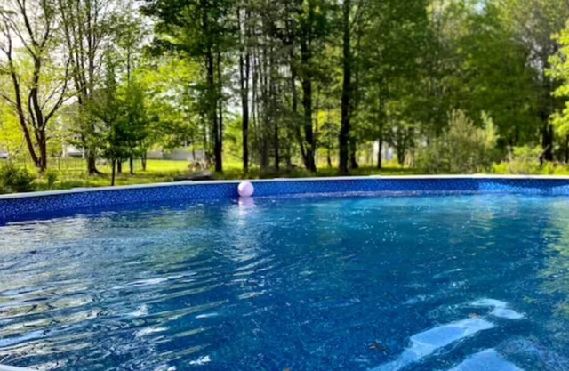 Entire Home - Spacious 4 bedroom Pocono Retreat