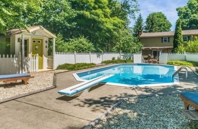 Entire House | Hot Tub | Updated | BBQ | Chiminea | 5 Spruce