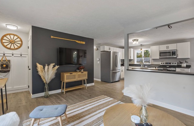 Entire Modern Chic Home in Windham