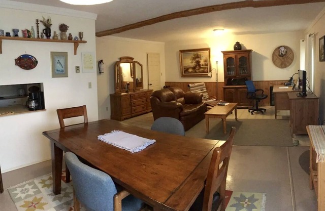 Entire rental unit in Lillooet, Canadan4 guests 2 bedrooms 2 beds1 bathn