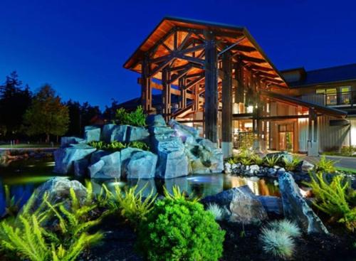 ENTIRE Sunrise Resort Townhome in Parksville