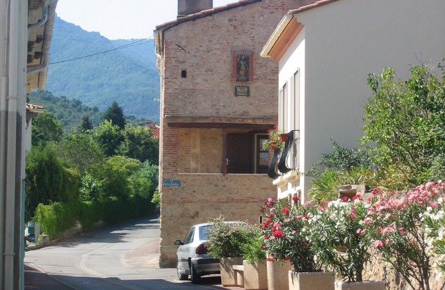 ENTIRELY RENOVATED HOUSE NEAR THE SEA AND MOUNTAINS