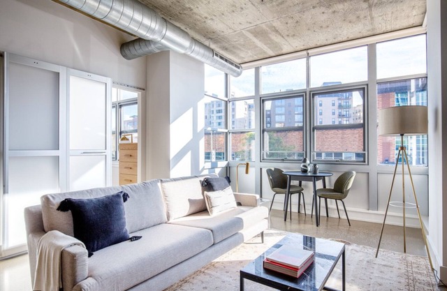 Enviable Logan Circle 1BR w/W/D, Roof BBQ, walk to Metro, by Blueground