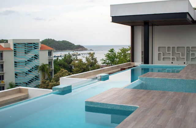EOS Suites