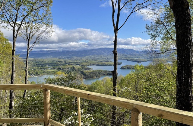 Epic Mountain Views/Spa with a view
