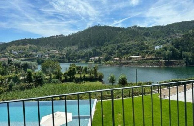 Ermal Terrace (T2 Serradela)